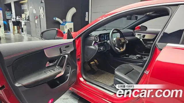 Mercedes-Benz CLA-Class 2021 — Фото 10/20