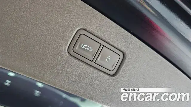 Genesis GV80 2023 — Photo 13/30