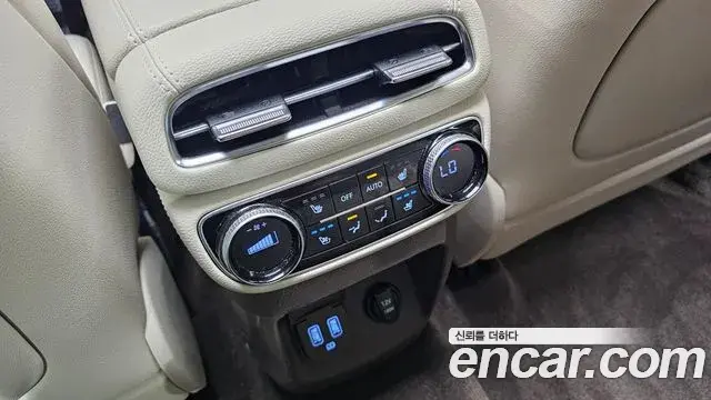 Genesis GV80 2023 — Photo 25/30