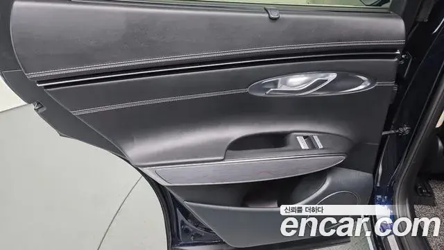Genesis GV70 2021 — Photo 9/34