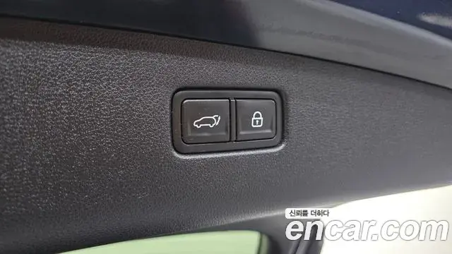 Genesis GV70 2021 — Photo 23/34