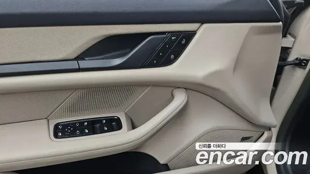 Porsche Taycan 2023 — Şəkil 20/34