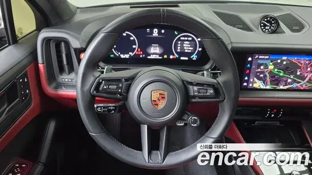 Porsche Cayenne 2025 — ფოტო 6/33