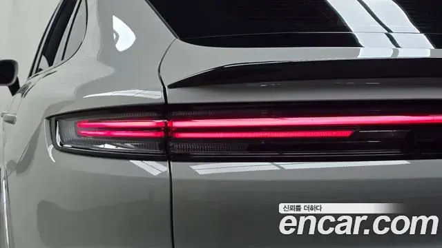 Porsche Cayenne 2025 — ფოტო 12/33