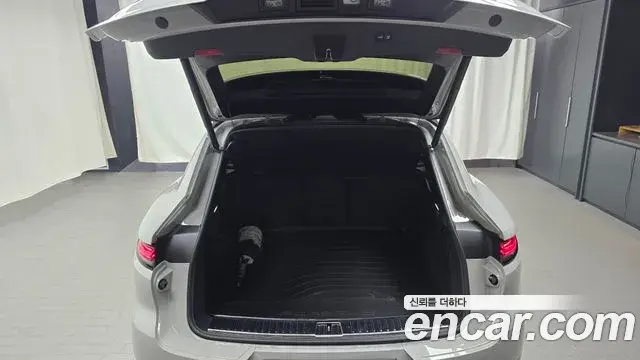 Porsche Cayenne 2025 — ფოტო 33/33