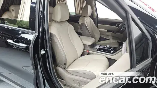 Kia Carnival 2022 — Photo 11/20