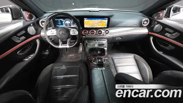 Mercedes-Benz E-Class 2019 — Photo 6/20