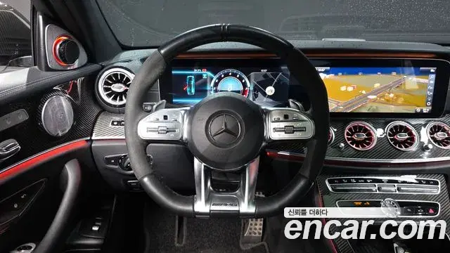 Mercedes-Benz E-Class 2019 — Photo 5/20