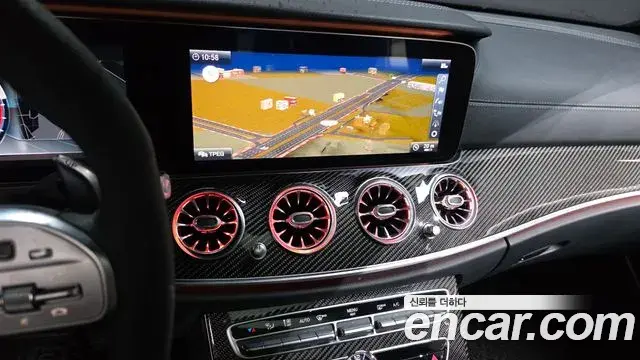 Mercedes-Benz E-Class 2019 — Photo 13/20