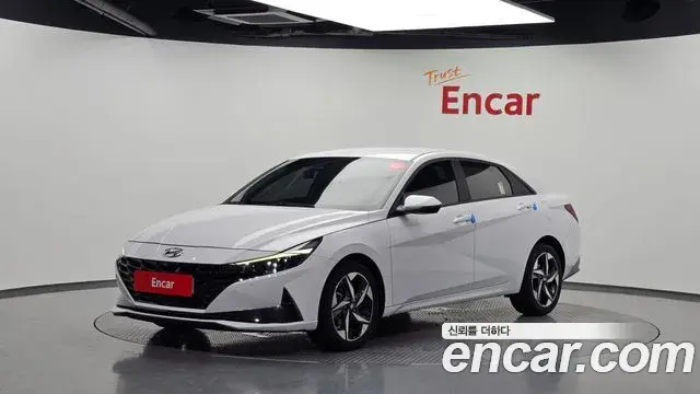 Hyundai Avante 2022 — Фото 1/20