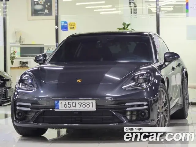 Porsche Panamera 2022 — Photo 2/16