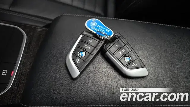 BMW 3 Series 2021 — ფოტო 31/34