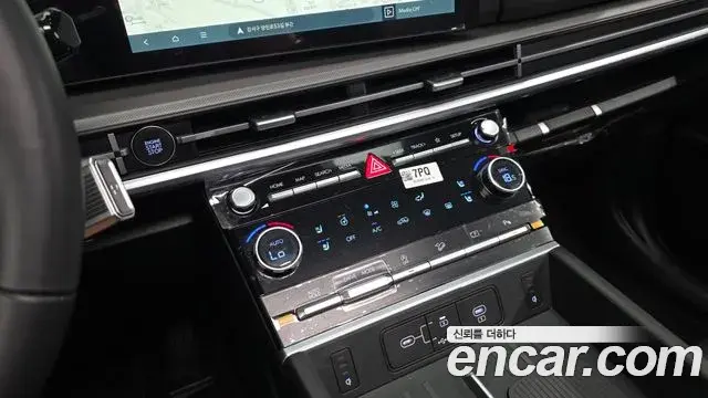 Hyundai Santa Fe 2025 — Фото 17/20