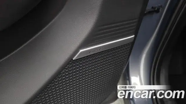 Hyundai Santa Fe 2025 — Photo 17/36