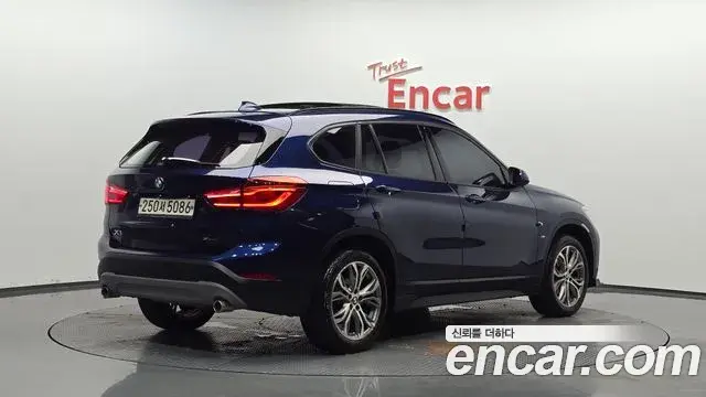 BMW X1 2018 — Фото 2/20