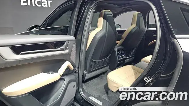Porsche Cayenne 2025 — Şəkil 22/35