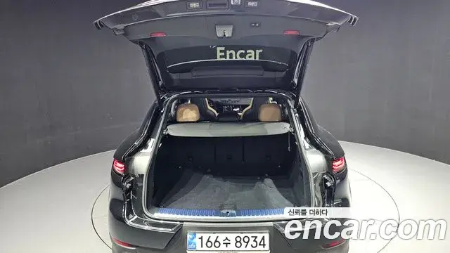 Porsche Cayenne 2025 — Şəkil 35/35