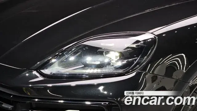 Porsche Cayenne 2025 — Şəkil 14/35