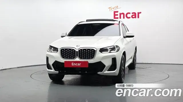 BMW X4 2023 — ფოტო 19/20