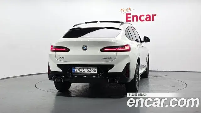 BMW X4 2023 — ფოტო 12/20