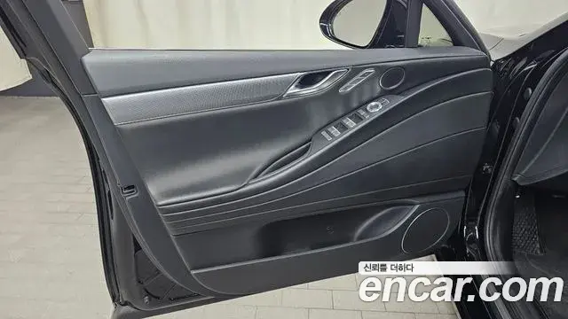 Genesis G80 2020 — Photo 23/32