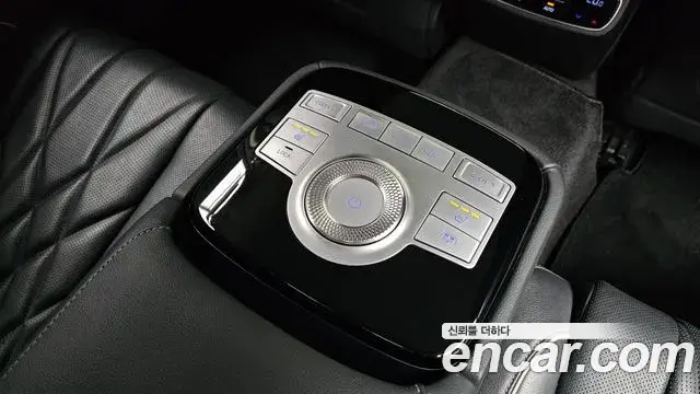 Genesis G80 2020 — Photo 13/32