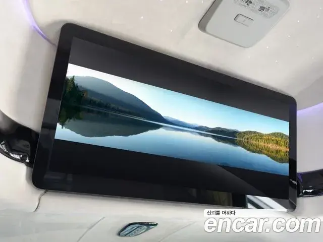 Kia Carnival 2023 — Фото 8/12