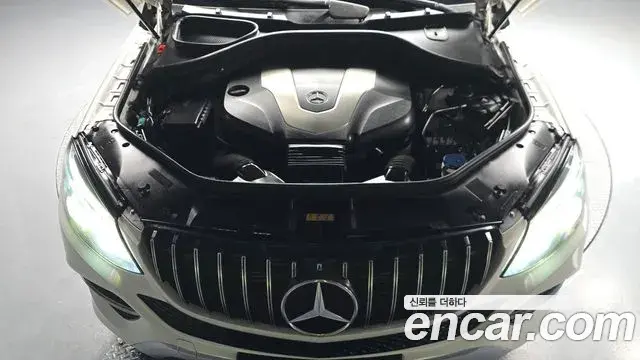 Mercedes-Benz GLE-Class 2018 — Фото 6/20