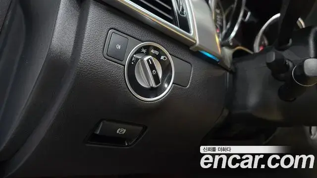 Mercedes-Benz GLE-Class 2018 — Фото 16/20