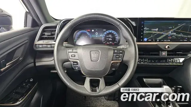 Toyota Crown Crossover 2025 — Photo 24/35