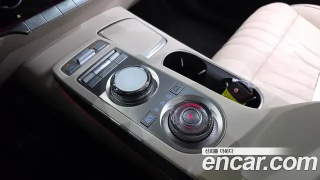 Genesis GV70 2023 — Фото 9/20