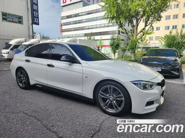 BMW 3 Series 2018 — Şəkil 12/18