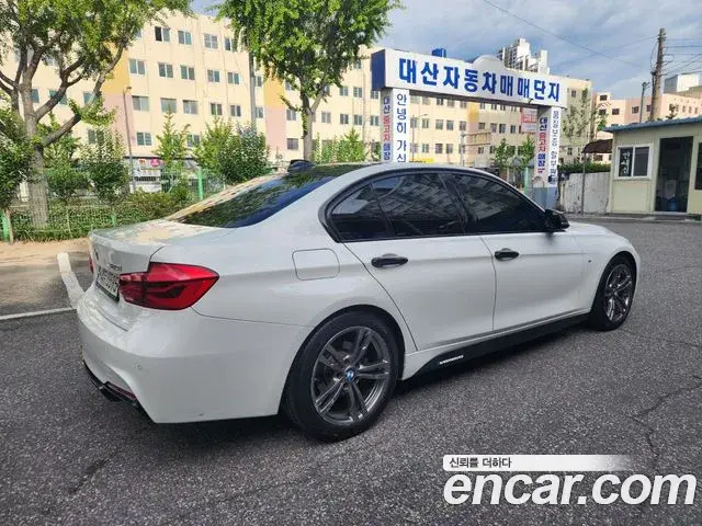 BMW 3 Series 2018 — Şəkil 10/18