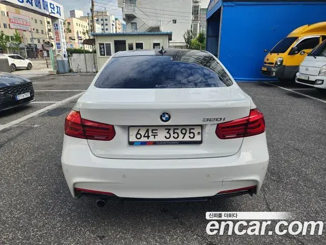 BMW 3 Series 2018 — Şəkil 2/18