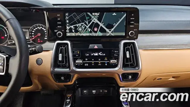 Kia Sorento 2023 — Фото 14/20
