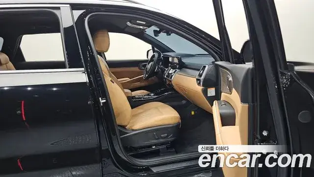 Kia Sorento 2023 — ფოტო 13/37