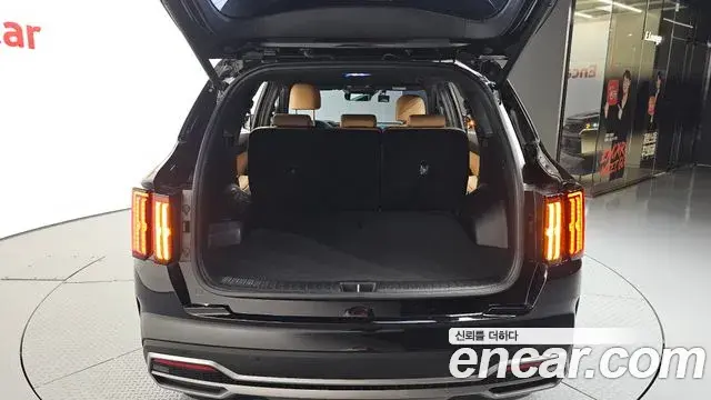 Kia Sorento 2023 — ფოტო 15/37