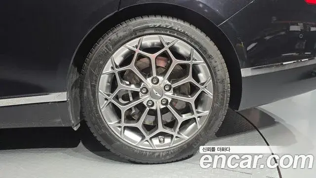 Genesis G80 2020 — ფოტო 22/35