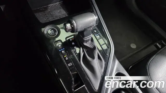 Kia Niro 2022 — ფოტო 6/35