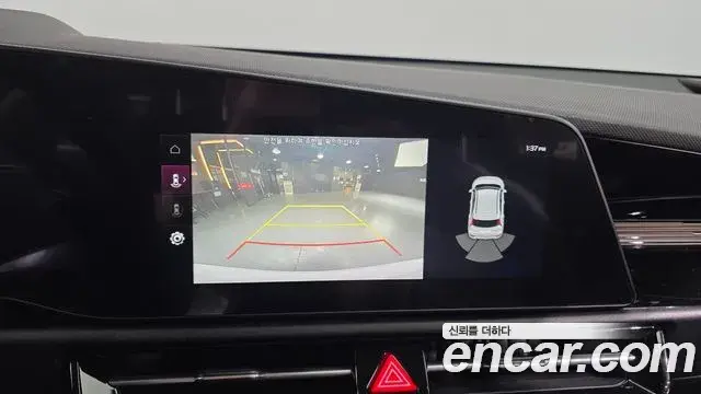 Kia Niro 2022 — ფოტო 14/35