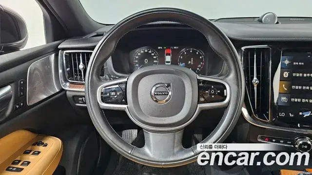 Volvo S60 2020 — Şəkil 2/20