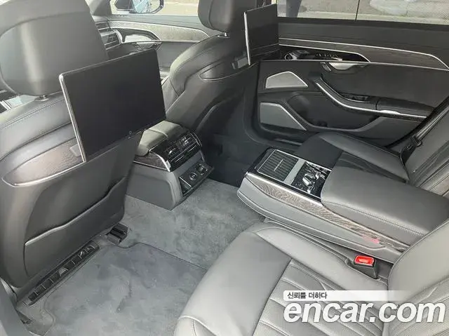 Audi A8 2023 — Photo 13/20