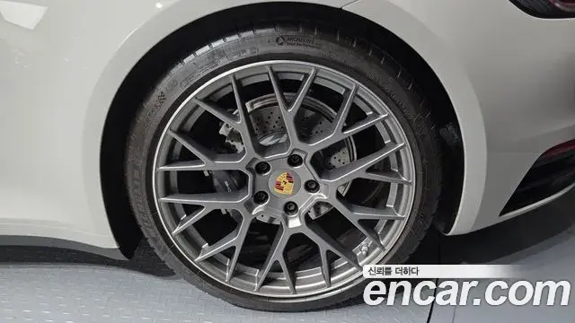 Porsche 911 2024 — Şəkil 6/31
