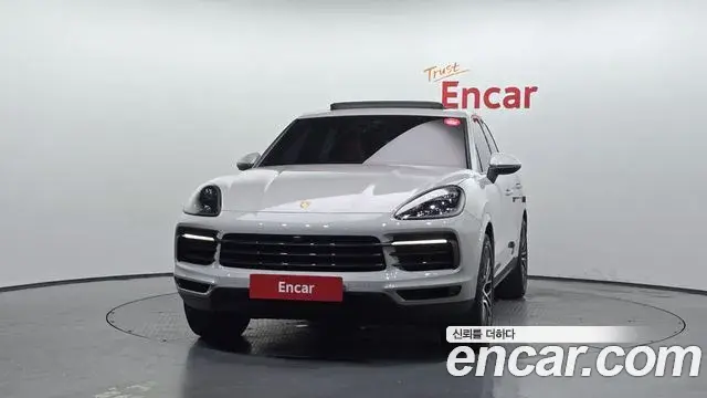 Porsche Cayenne 2021 — Photo 2/20