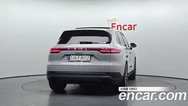 Porsche Cayenne 2021 — Photo 3/20