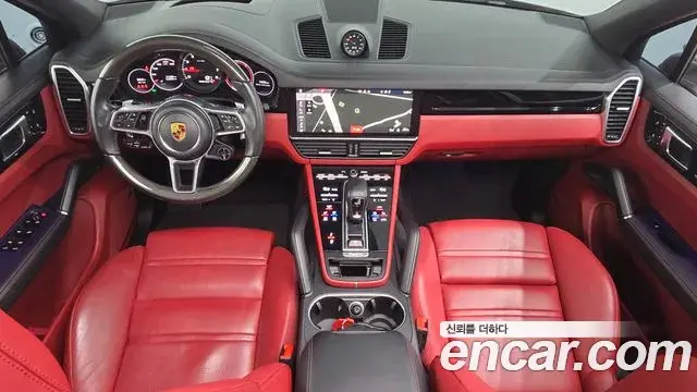 Porsche Cayenne 2021 — Photo 6/20