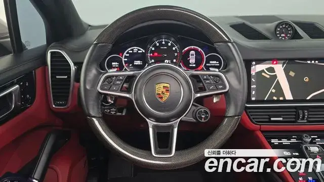 Porsche Cayenne 2021 — Photo 14/20