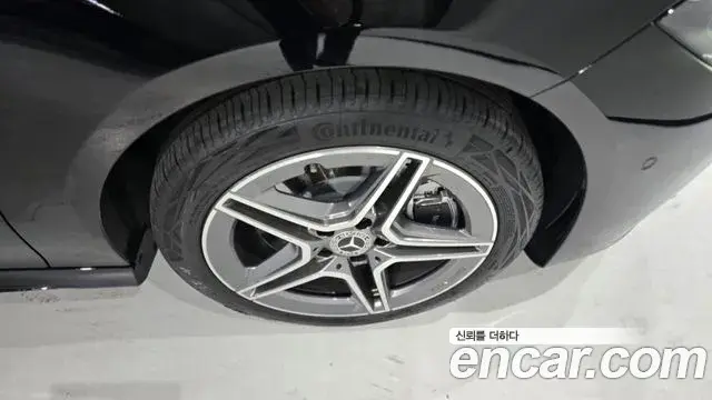 Mercedes-Benz CLA-Class 2025 — Фото 4/20