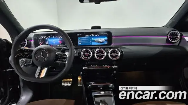 Mercedes-Benz CLA-Class 2025 — Фото 17/20