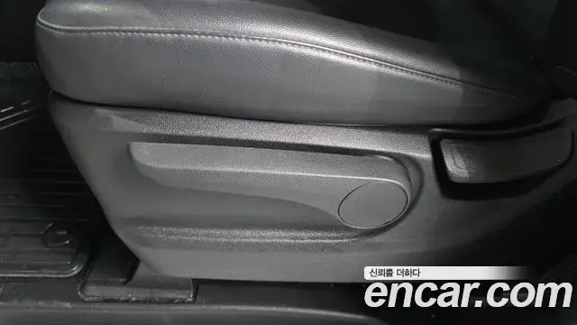 Hyundai Staria 2022 — Фото 19/20